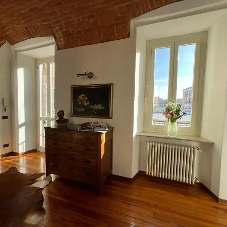 Apartamento Large, Luxurious Family In Biella's Historic Center *