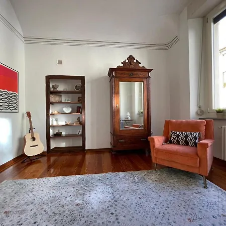Apartmán Large, Luxurious Family In Biella's Historic Center Biella