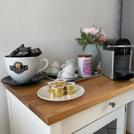 Large, Luxurious Family In Biella's Historic Center Apartamento