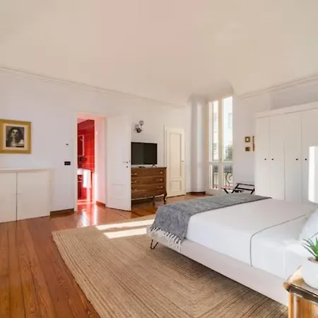 Apartamento Large, Luxurious Family In Biella's Historic Center *