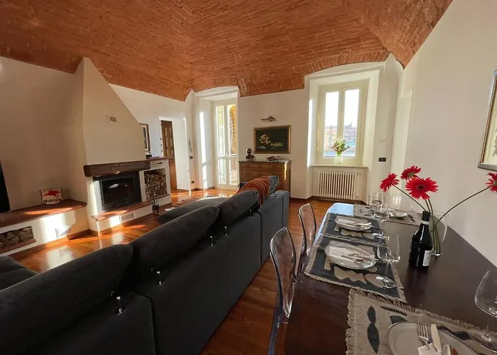 Large, Luxurious Family In Biella's Historic Center Biella