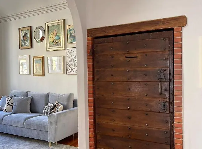 Large, Luxurious Family In Biella's Historic Center *