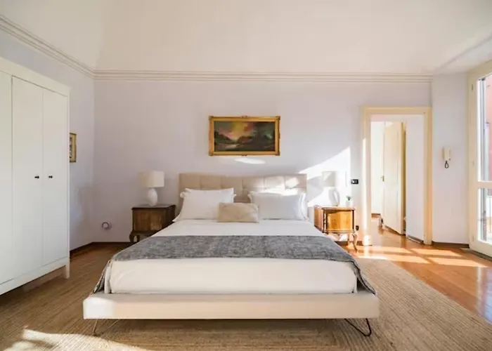 Large, Luxurious Family In Biella's Historic Center Διαμέρισμα Μπιέλλα
